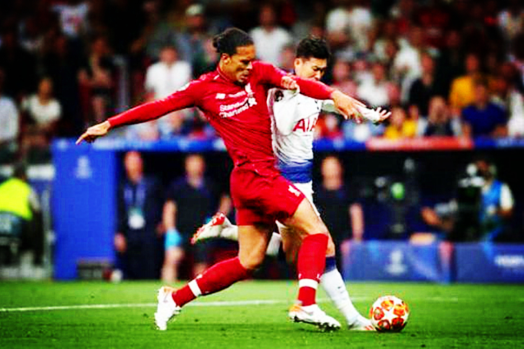 包含今晨新疆广汇更衣室发声:欧冠节点到来,悬念犹存,更衣室氛围转暖的词条 包含今晨新疆广汇更衣室发声:欧冠节点到来,悬念犹存,更衣室氛围转暖的词条